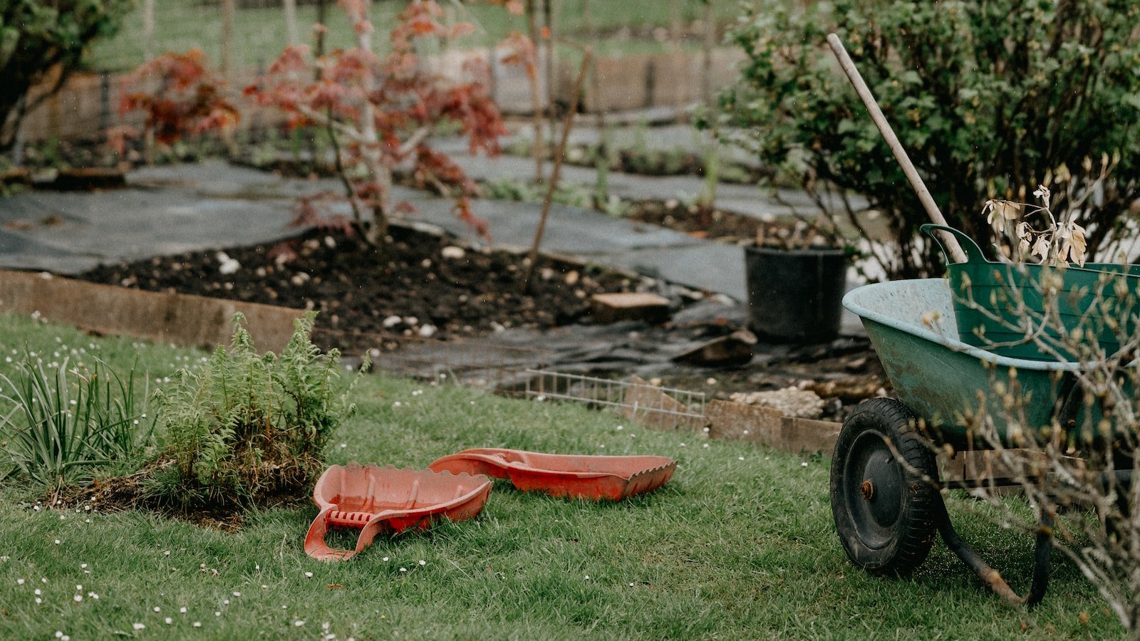 Unlocking Stress Relief and Relaxation Through Gardening