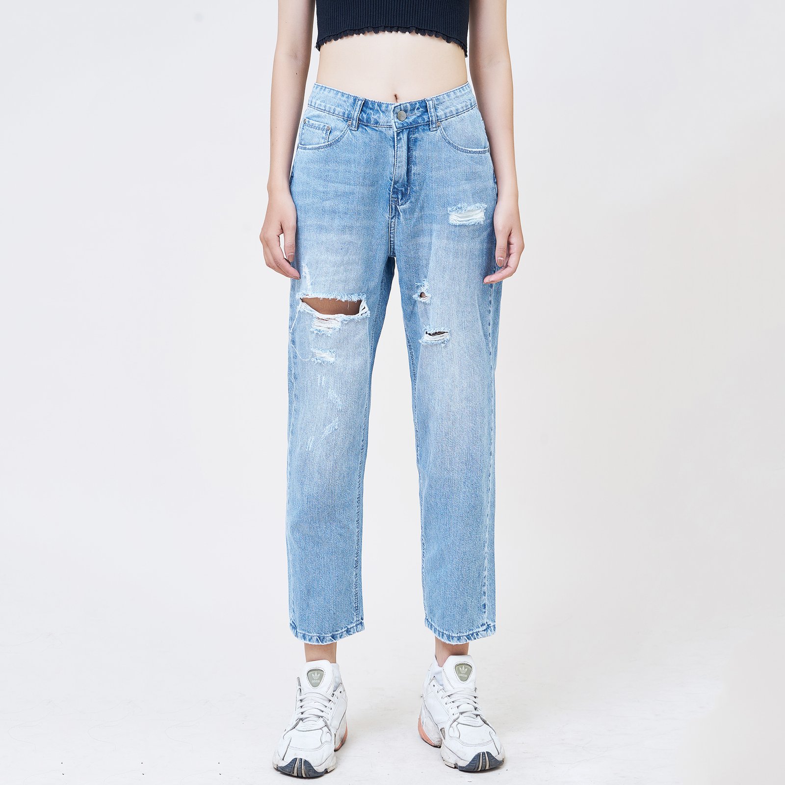 How to Dress Up Your Mom Jeans: A Style Guide