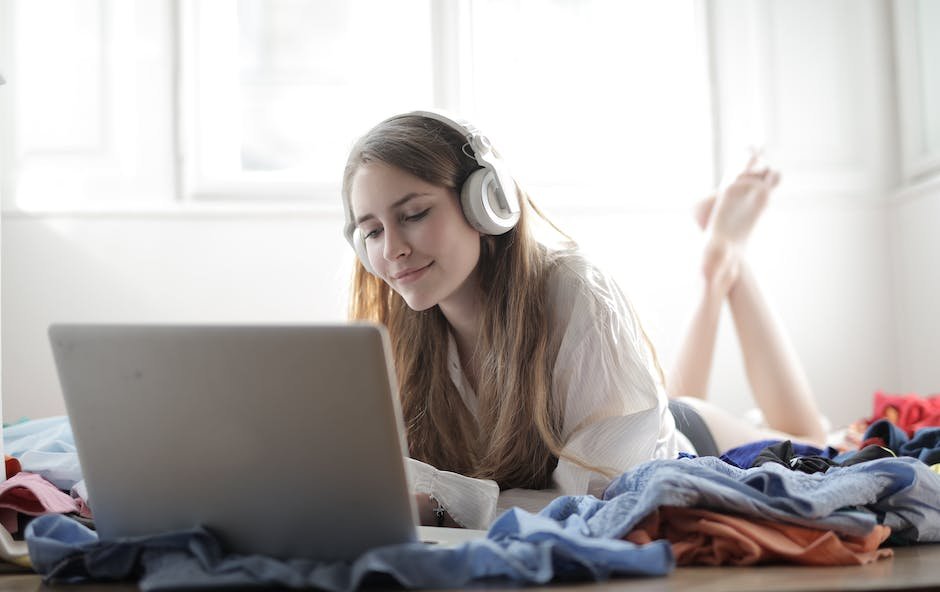 The Best Music Streaming Services for Moms