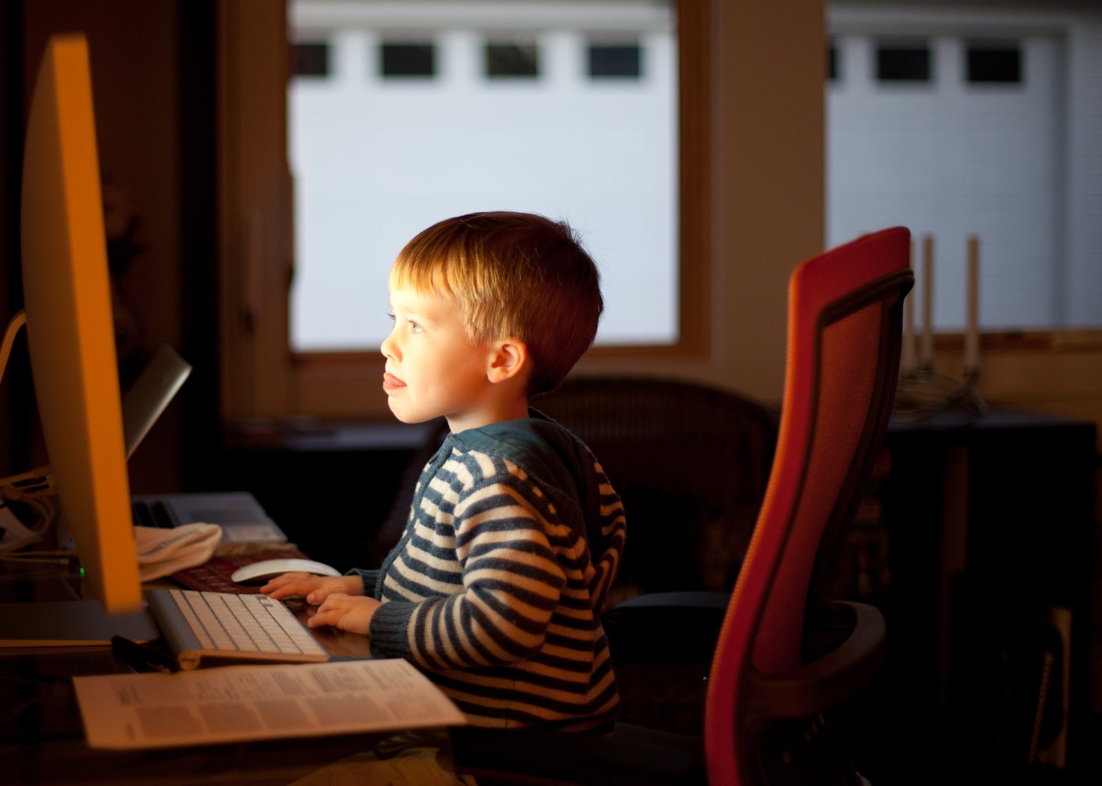 Safeguarding Children Online: Best Practices‌ for​ Moms in the Digital Age