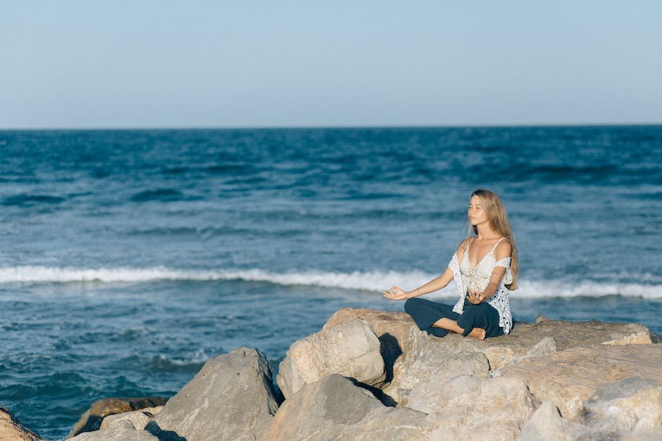 Unwind and Recharge: Top Meditation Apps for Moms on the Go