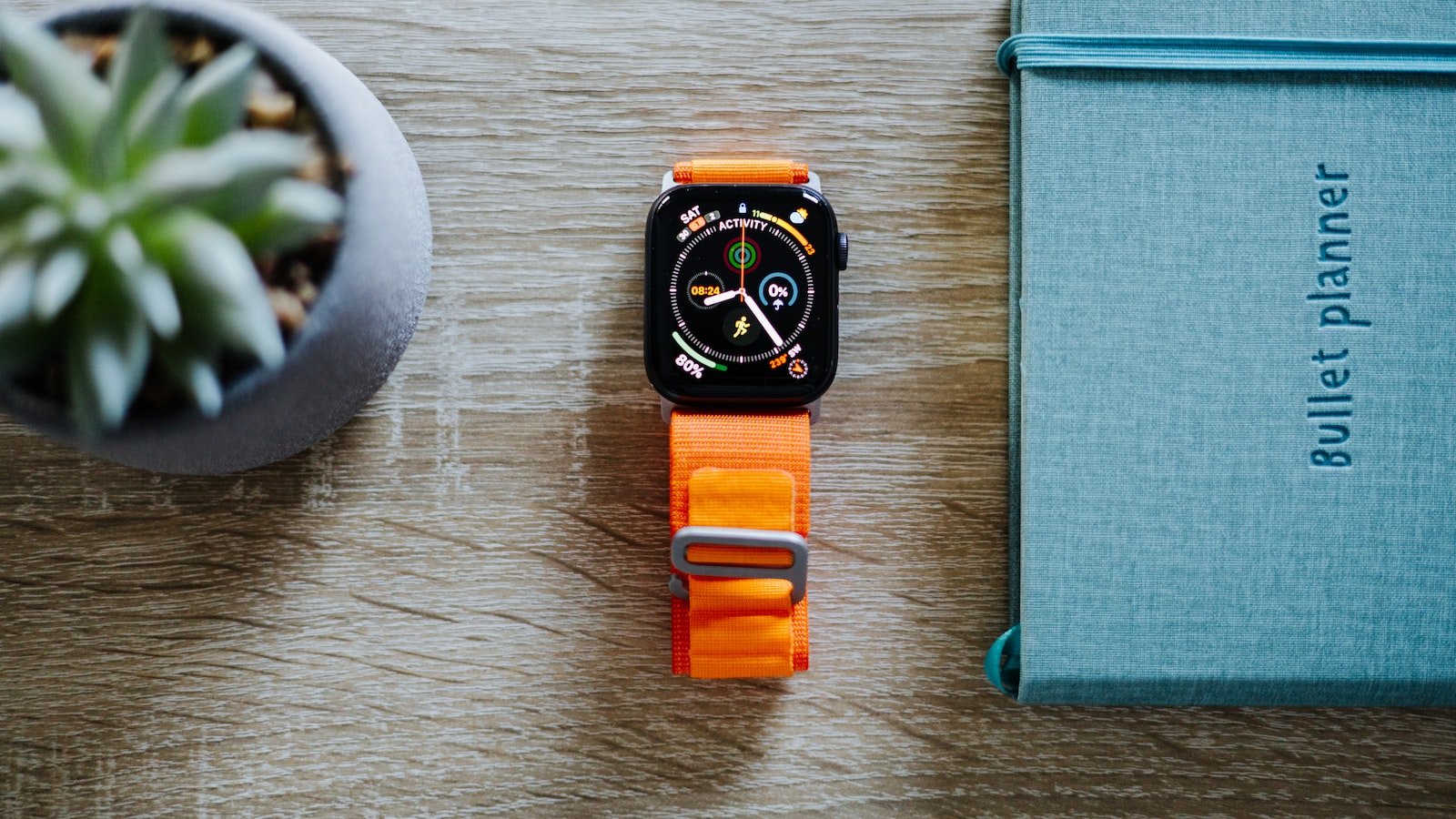 Dive into the Features: A Comprehensive Guide to Selecting a Smartwatch for Moms