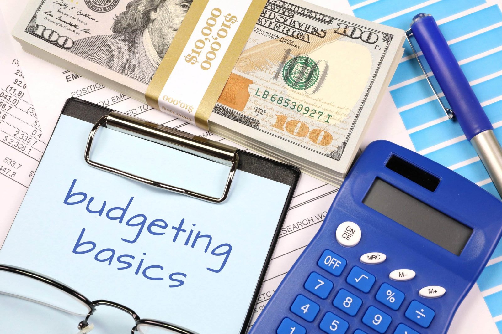 10 Budgeting Hacks for Moms: Save Money Like a Pro